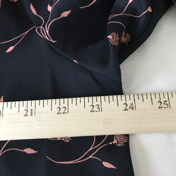 JOIE Floral Split Neck Blouse Black Pink Coral Top Women’s Size X-Large Size 1X - Picture 13 of 16